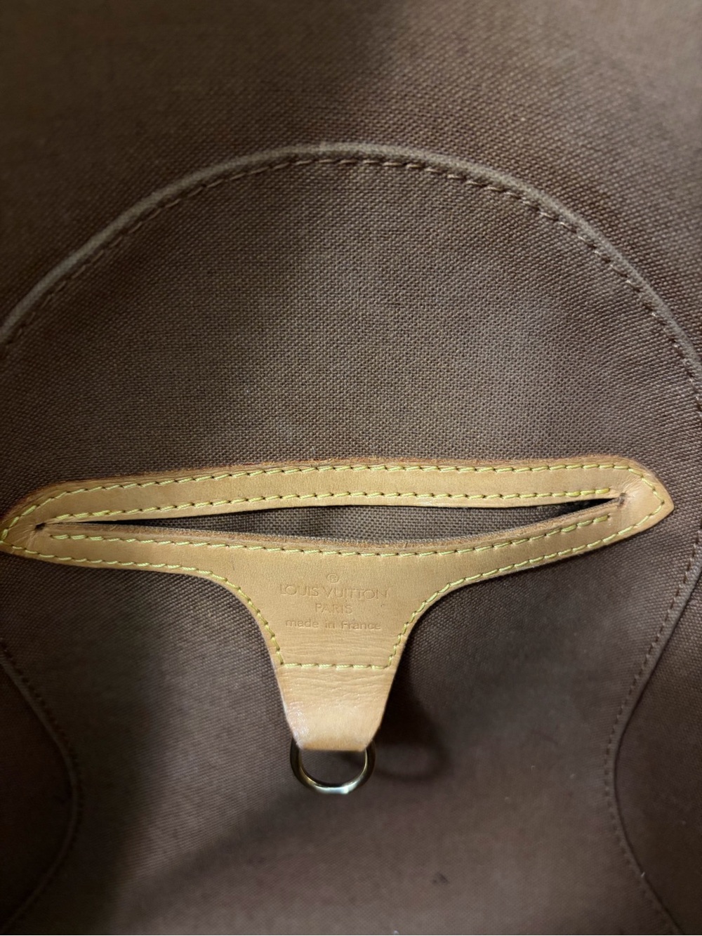 Louis Vuitton Bag - Picture 4 of 11